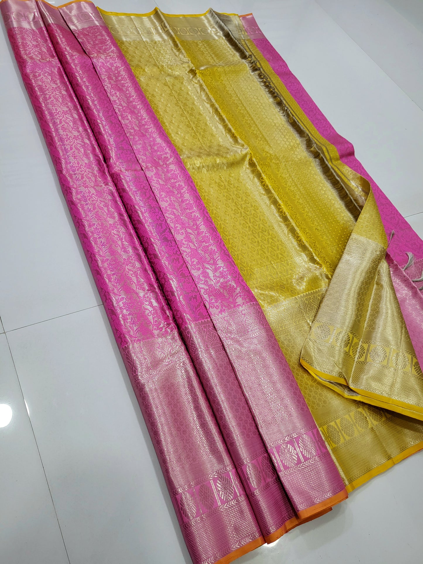 Exclusive Pure 2D Silk Sarees 095